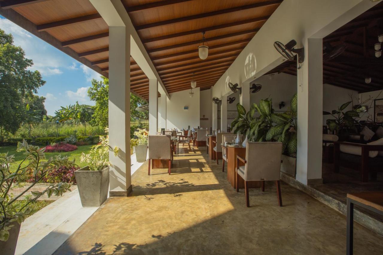 Sigiriya Wewa Addara Hotel - Hotel By The Lake Exterior foto
